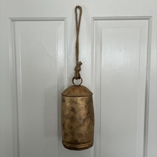 Primitive cow bell rustic - 9”,