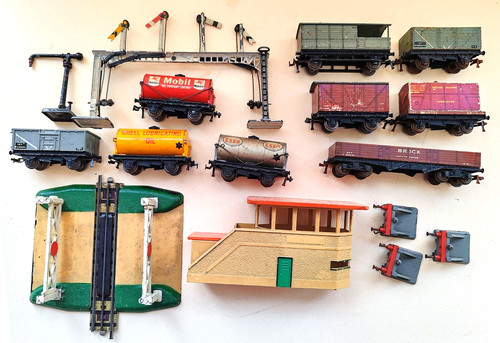 Hornby dublo model train - hornby,