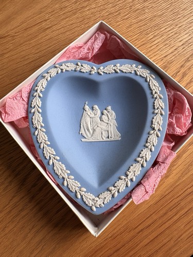 Wedgwood heart dish - wedgwood,