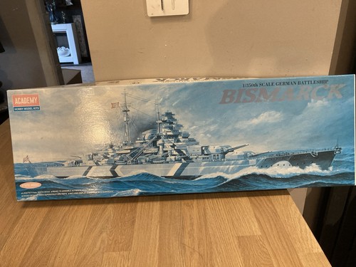 Academy bismark 350 static - 1/350,