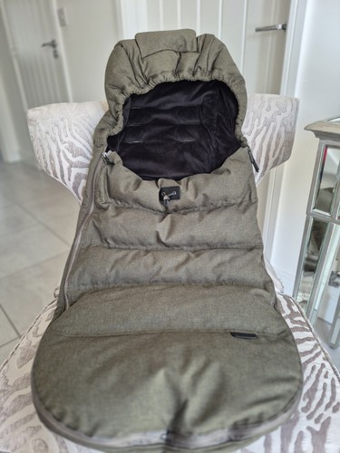 Silver cross wave pram - cross,