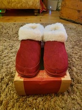 Crimson Wool Lined Sheepskin
