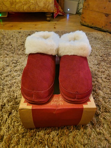Crimson wool lined - wool,