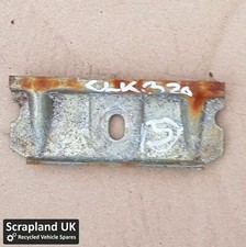 MERCEDES W208 C208 1997-2002 CLK ELEGANCE Battery Clamp 