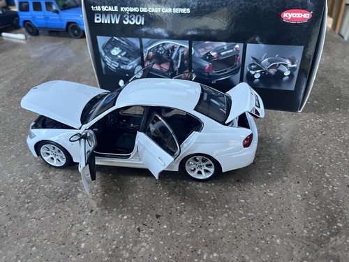 Bmw e90 2005 white - 3, 1/18