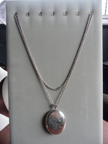 Attractive large locket - attractive,