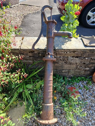 Antique cast iron - water, pump
