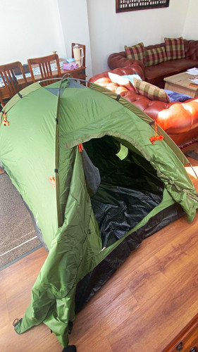 Green person dome camping - green,