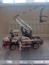 LEGO TECHNIC: Bucket Truck (8071)