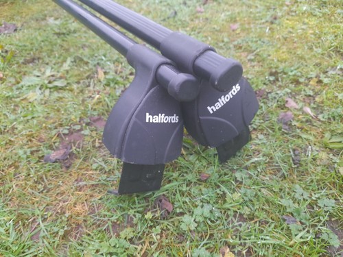Halfords roof bars 2 - roof, x