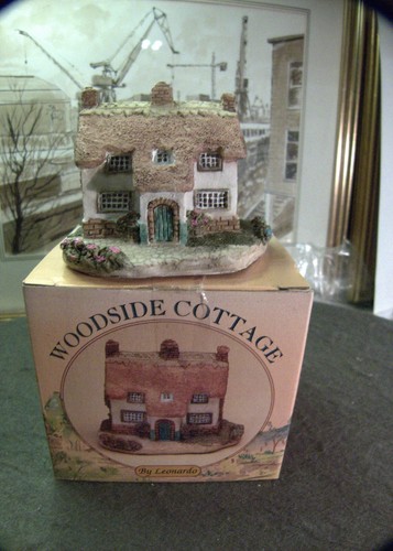 Leonardo collection woodside - leonardo, collection,