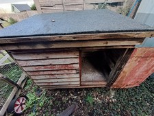 Chicken Run Red Wooden Wheels Attached 1 Tier Perch And Lay Box
