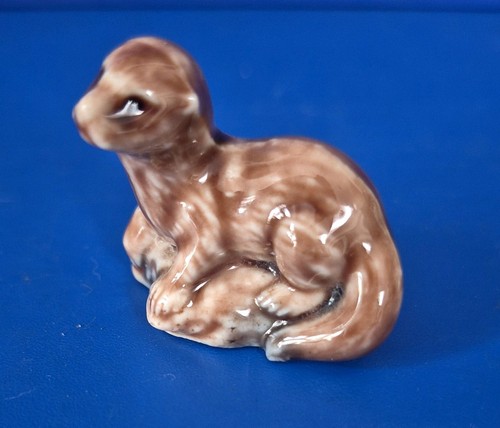 Wade whimsies otter miniature - wade,