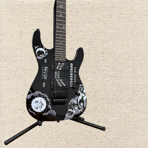 Black ouija kirk - black,