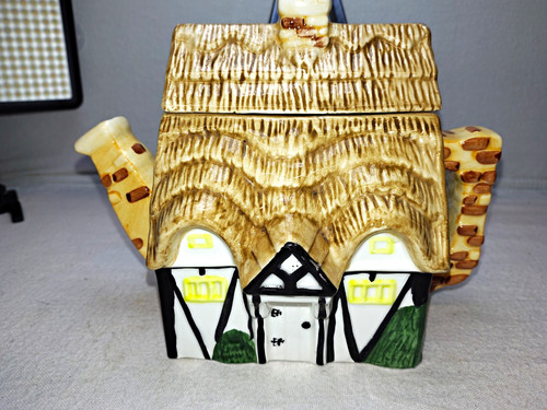 Leonardo reed thatch - leonardo, cottage