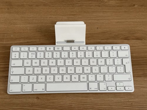 Apple a1359 keyboard - uk, dock