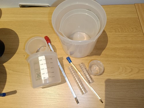 Darkroom measuring chemistry - darkroom,