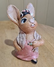 Very Rare Pendelfin Aunt