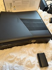 Microsoft Xbox 360 Slim 250gb Console Bundle With  Controller 