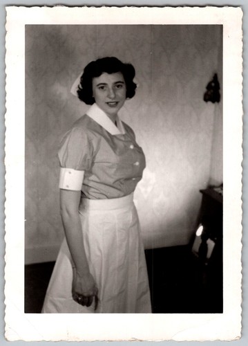 Vtg snapshot pretty young - pretty,