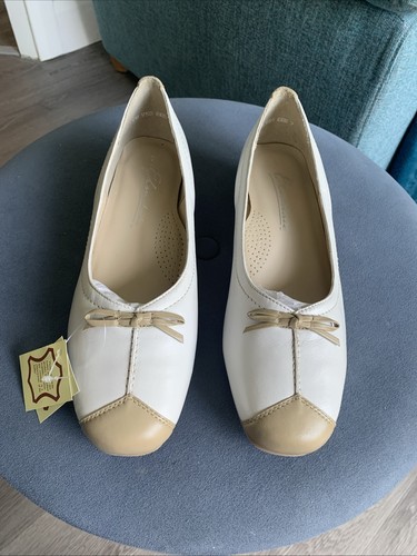 Elmdale size eee - white, &
