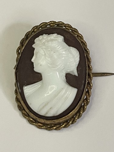 Antique cameo brooch metal - brooch.,