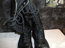 DR MARTENS 1420 UK6 20 HOLE
