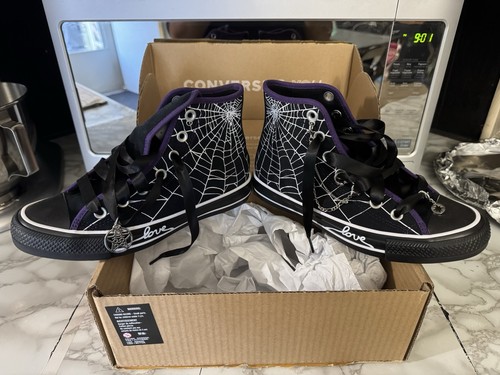 Custom women converse size - women’s,
