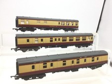 Lima OO Gauge BR Maroon/Cream
