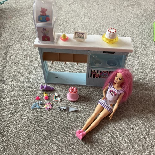 Barbie bakery set with figure - bakery,