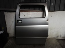 Nissan Elgrand Left Passenger