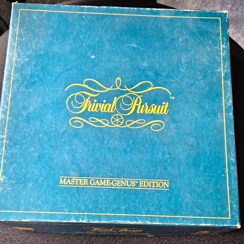 Parker trivial pursuit genus - pursuit,