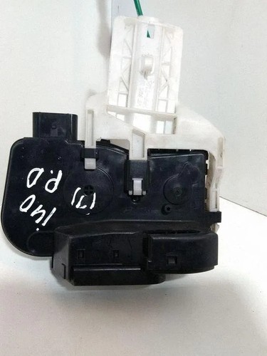 Hyundai i40 front right - front,