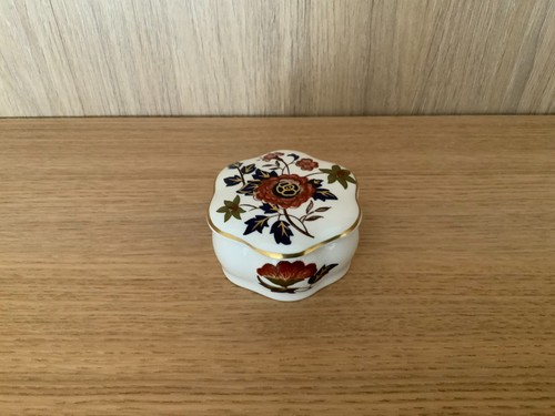 Royal worcester palissy lidded - royal,
