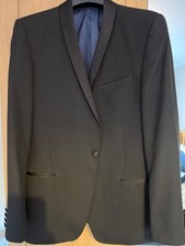 Men’s M & S dinner jacket in