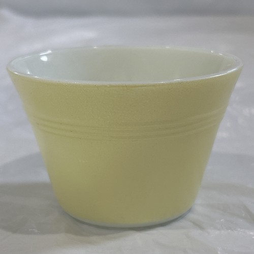 Vintage jaj pyrex yellow - vintage,
