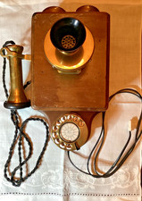 ANTIQUE WALL MOUNT WOODEN