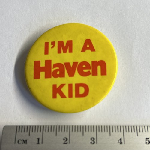 Vintage collectible pin badge - collectible,