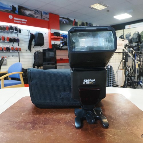 Used sigma 530 st flash - used,