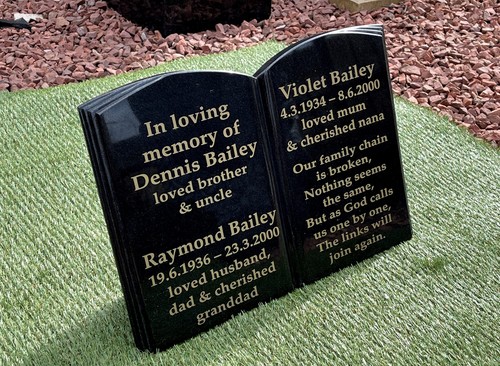 Memorial stone grave plaque - ,