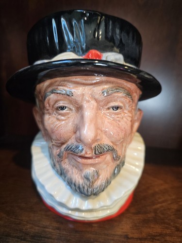 Royal doulton beefeater - royal,
