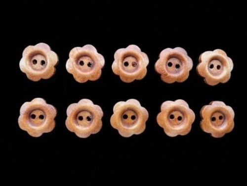 Wooden flower buttons 15mm - flower,