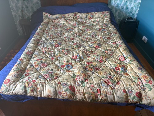 Vintage floral eiderdown duvet - vintage,