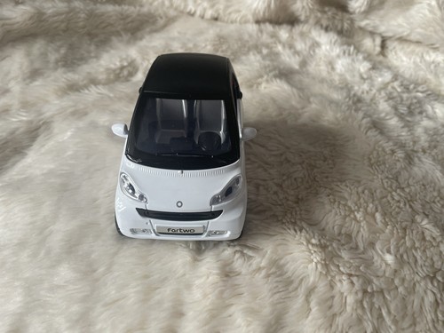 Car model diecast toy - 1:32,