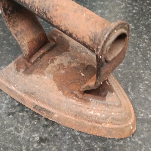 Antique iron sad flat - iron,