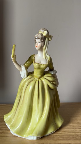 Vintage porcelain bisque lady - vintage,