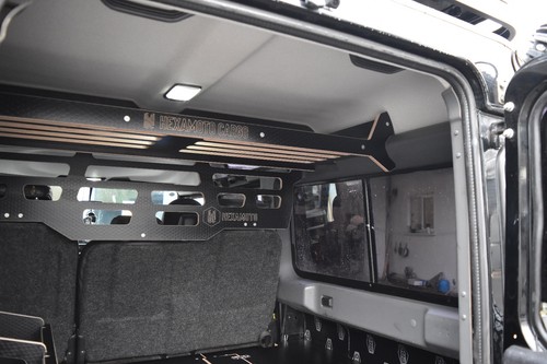 Land rover defender hexamoto - land,