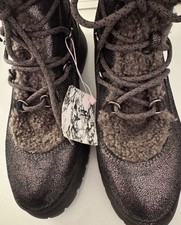 MODA IN PELLE  ‘ZERMATT’ LEATHER BOOTS WITH METALLIC SHEEN SIZE 8 (41)