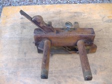 VINTAGE WOODEN 9" PLOUGH PLANE NO MAKER IRON IS J.HOWARTH