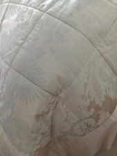 Damask king size quilt/throw By Dorma finest~Beautiful